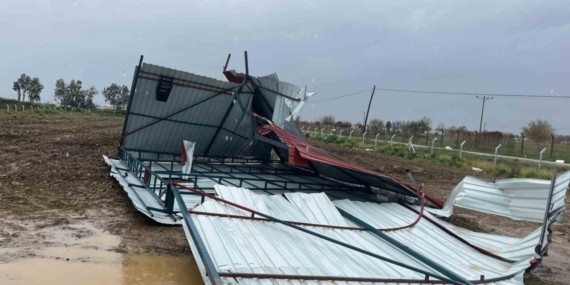 İncirliova’da fırtına etkili oldu