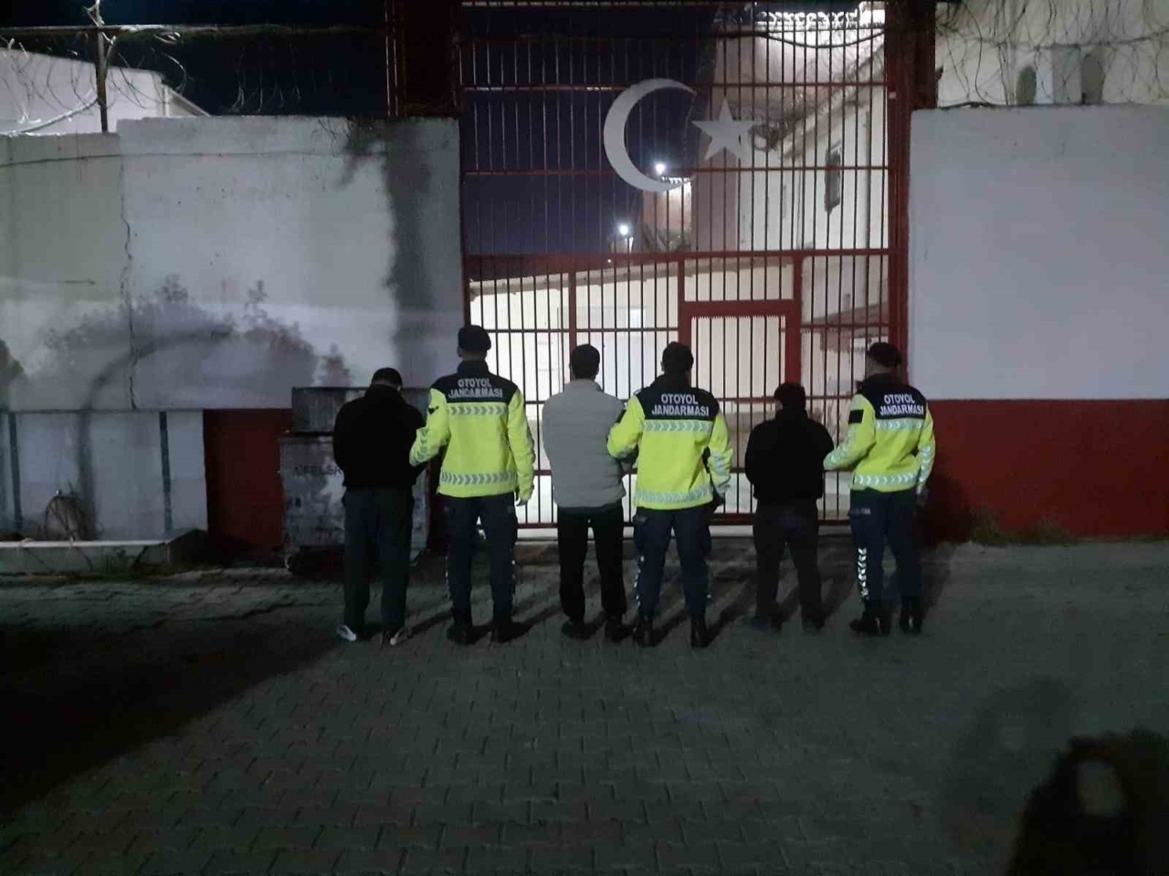 İzmir’den Aydın’a süren uyuşturucu ticaretine jandarma ‘dur’ dedi