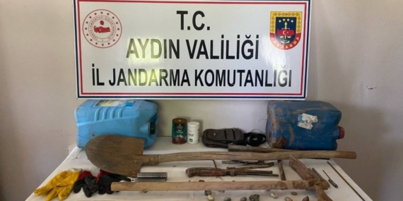 Kaçak kazı yapan define avcıları suçüstü yakalandı