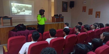 Karacasu’da öğrencilere ‘Güvenli Motosiklet Kullanıcılığı’ eğitimi verildi 2 Karacasu’da öğrencilere ‘Güvenli Motosiklet Kullanıcılığı’ eğitimi verildi