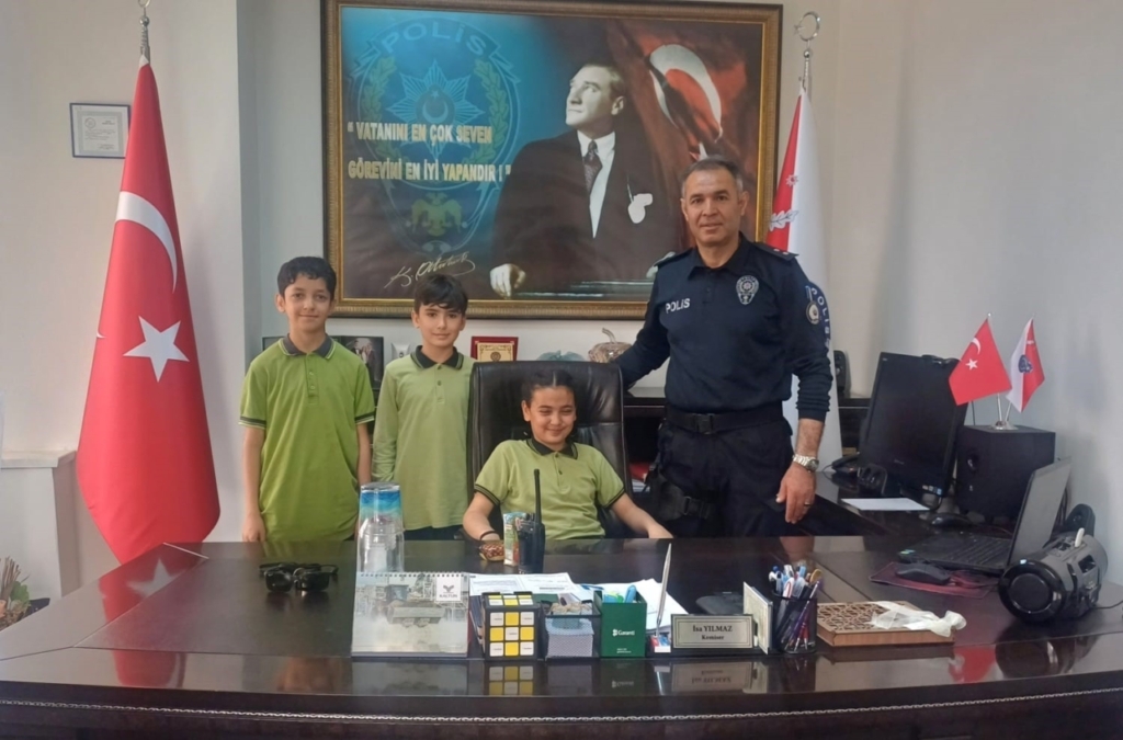 koskte makamlar cocuklara emanet edildi cd58837af9b3