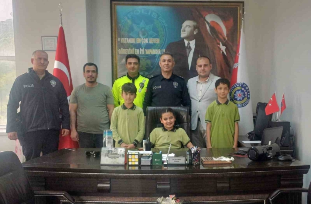koskte makamlar cocuklara emanet edildi d98d536242a8