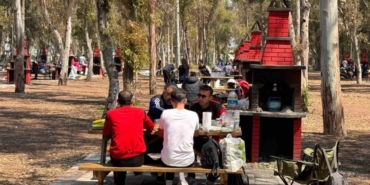 Kuşadası Sevgi Plajı, piknikçilerin yeni buluşma noktası oldu 6 Kuşadası Sevgi Plajı, piknikçilerin yeni buluşma noktası oldu