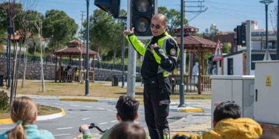Kuşadası’nda geleceğin bilinçli sürücüleri bu parkta yetişiyor