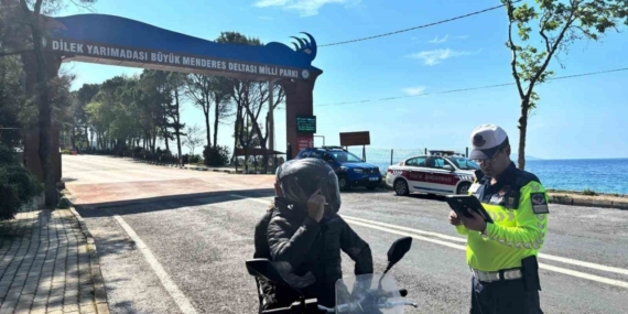 Kuşadası’nda motosiklet sürücüleri bilgilendirildi