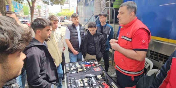 Nazilli’de deprem simülasyon eğitim tırı ilgi gördü