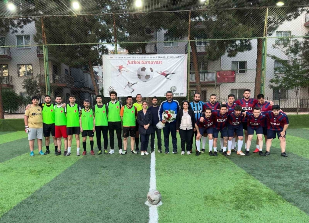 OKT Trailer’da Geleneksel Futbol Turnuvası başladı 2 okt trailerda geleneksel futbol turnuvasi basladi 9de6508bac9b