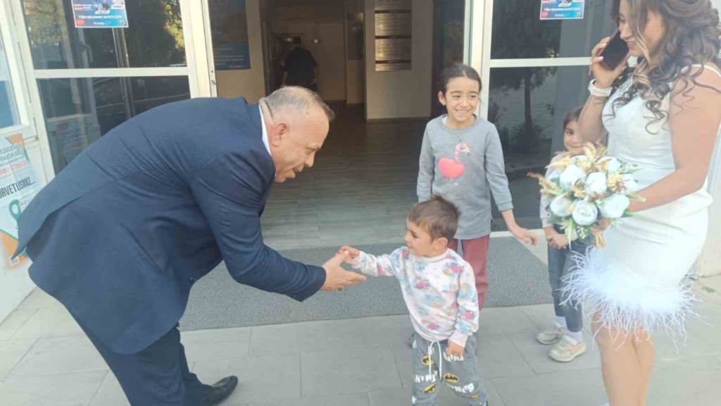 once halka soruyor sonra uyguluyor 2379bf4af5cc