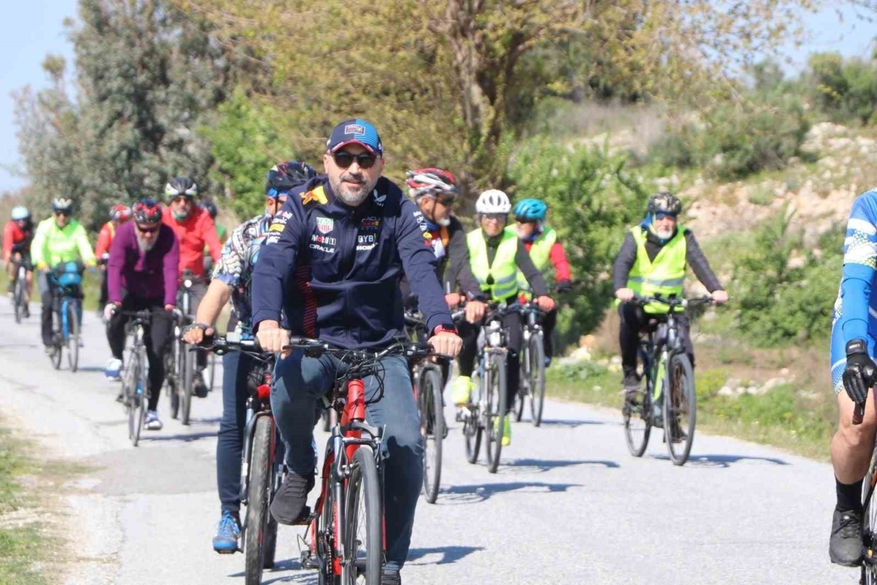 Serçin Yılanbalığı Festivali’ne bisikletçiler renk kattı