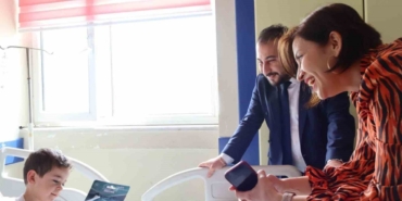 Söke Fehime Faik Kocagöz Devlet Hastanesi’nde çocuk servisinde 23 Nisan coşkusu 1 Söke Fehime Faik Kocagöz Devlet Hastanesi’nde çocuk servisinde 23 Nisan coşkusu