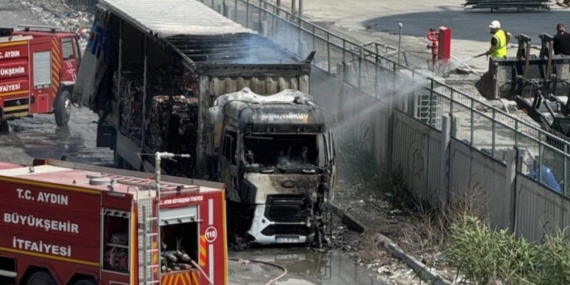 Söke’de atık kağıt getiren tırda yangın çıktı