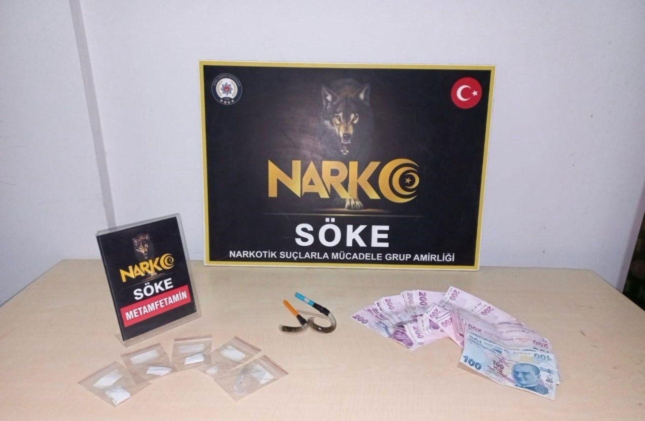 Söke’de narkotik polisleri uyuşturucuya geçit vermedi 8 Söke’de narkotik polisleri uyuşturucuya geçit vermedi