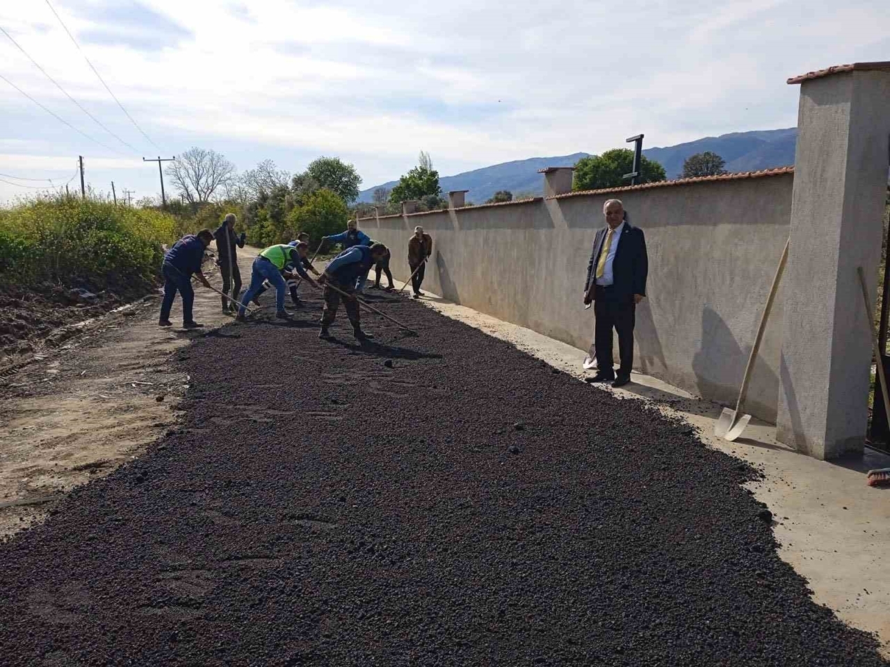 Sultanhisar’da eş zamanlı çalışmalar aralıksız sürüyor 12 Sultanhisar’da eş zamanlı çalışmalar aralıksız sürüyor