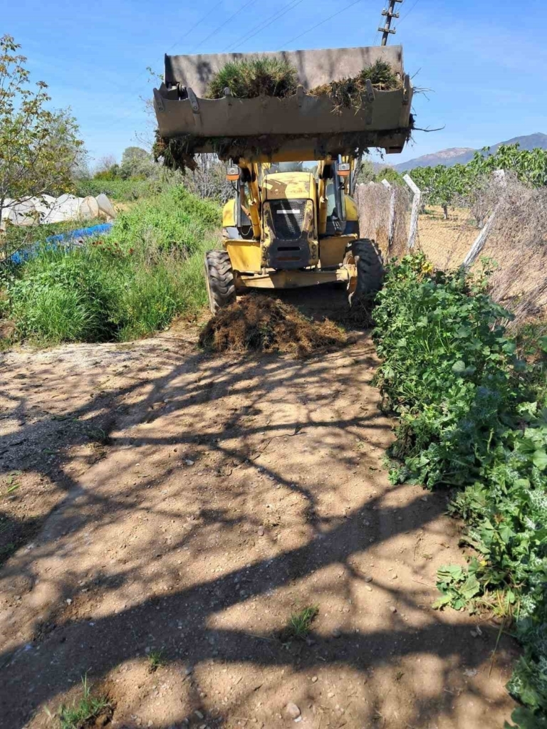 sultanhisarda yollar duzenleniyor c5a464a2e924