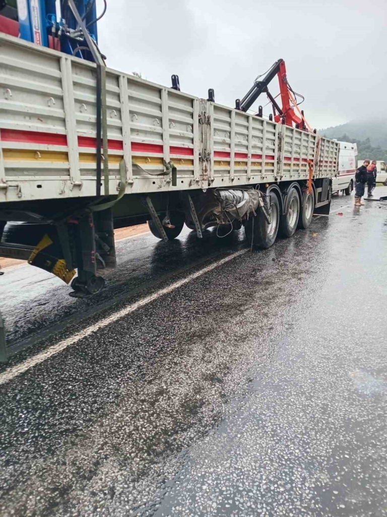 tira carpan fiat tofas otomobil kagit gibi ezildi 262dc20da0b1