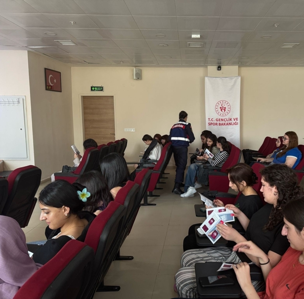 universiteli genclere jandarmadan kadina siddet egitimi ea61a79780e6