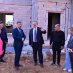 Vali Canbolat, çocuk evleri inşaatını yerinde inceledi 7 Vali Canbolat, çocuk evleri inşaatını yerinde inceledi