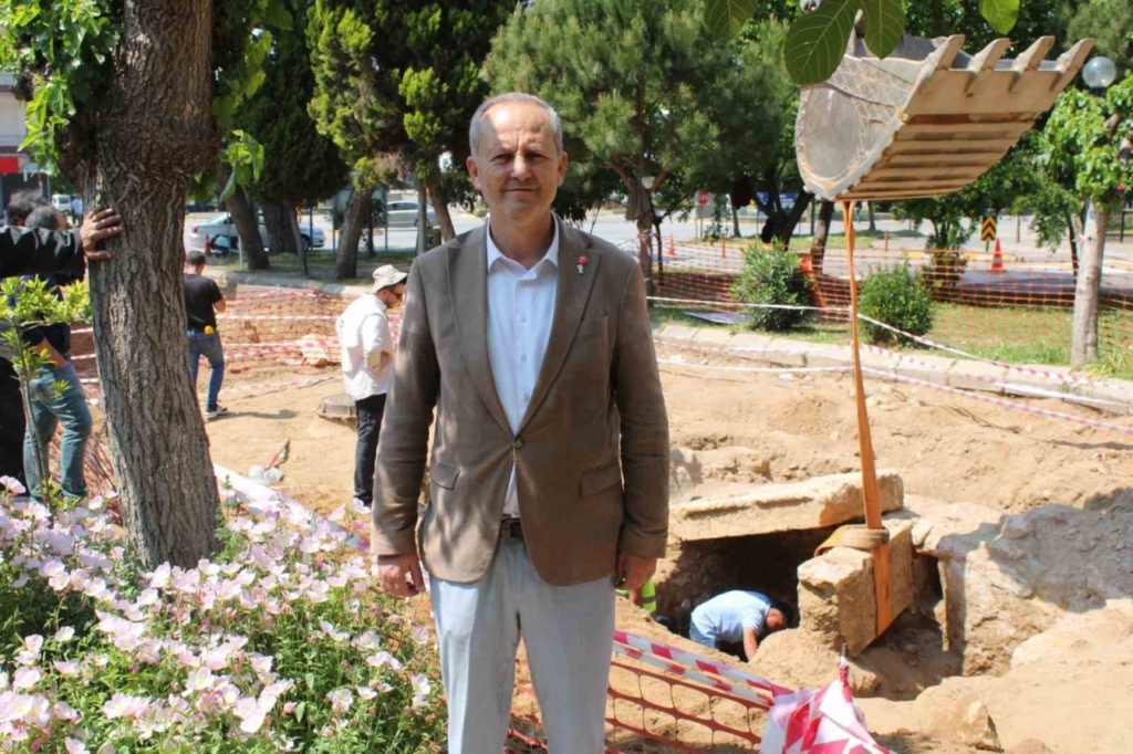 yol calismasina romalilar tas koydu 5f8ea8d58df1
