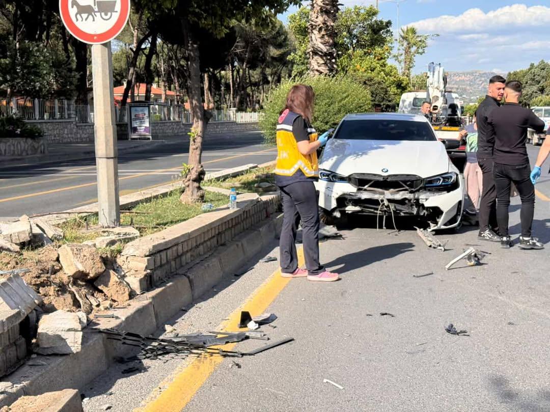 Nişan hazırlığına giderken kaza yaptılar