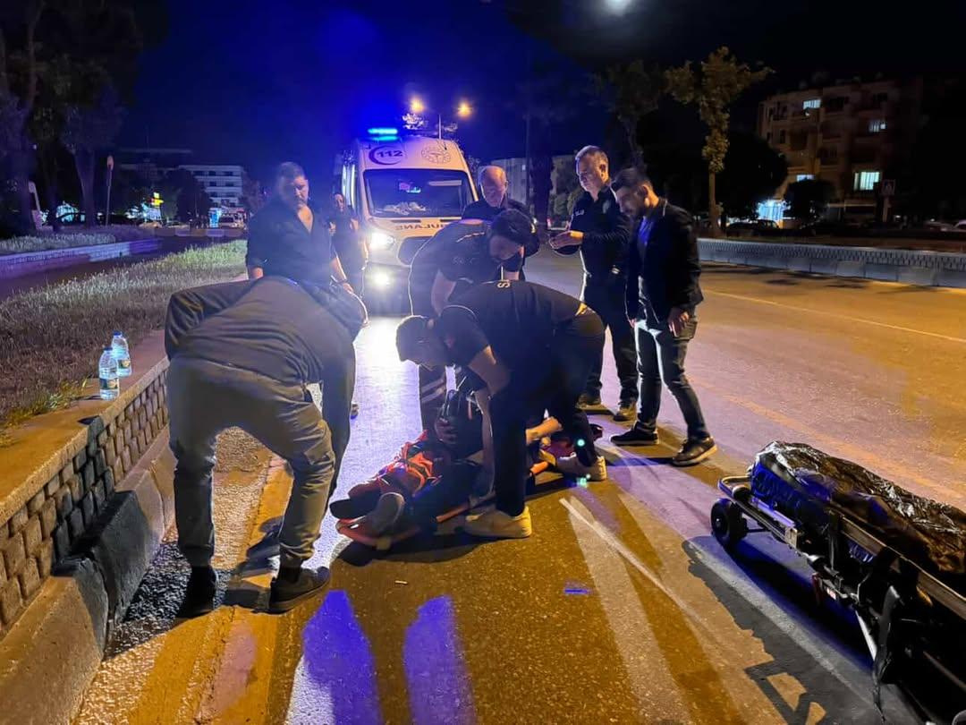 Efeler’de kaza! Motosikletli yaralı
