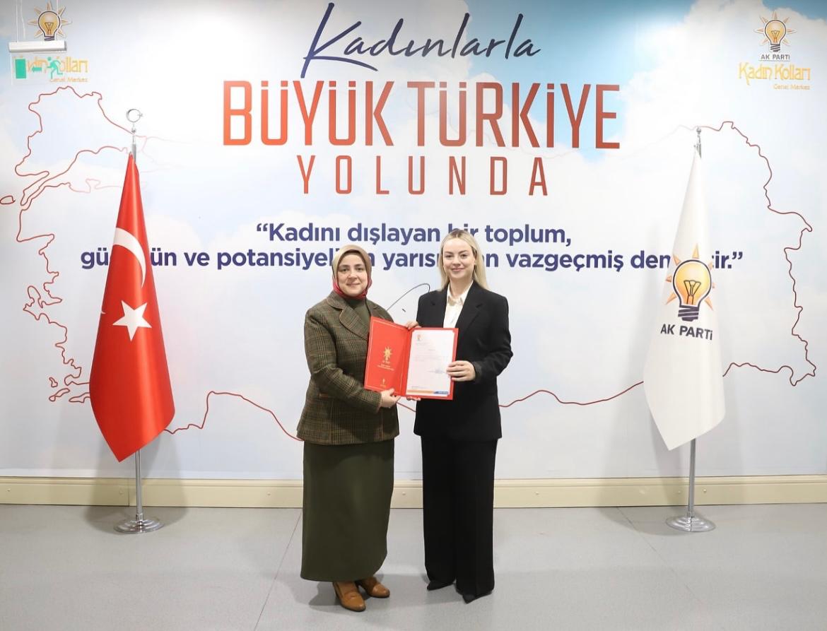 Efeler’de AK Kadınların yeni başkanı Aral oldu