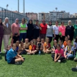 Anneler çocukları için sahaya çıktı 1 Anneler çocukları için sahaya çıktı