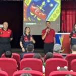 Aydın’da jandarma ekipleri ilkokul öğrencileriyle buluştu 10 Aydın’da jandarma ekipleri ilkokul öğrencileriyle buluştu