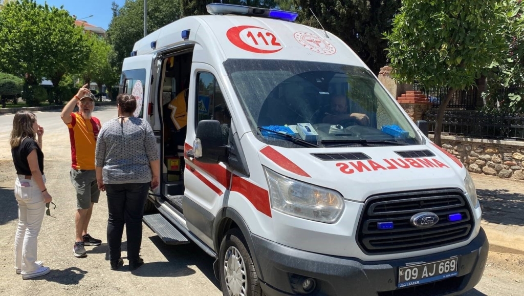 aydinda parkta oturan sahislar olumden dondu 2 yarali 97d79eb3a263