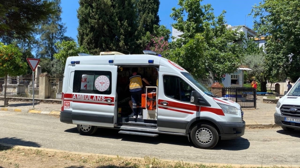 aydinda parkta oturan sahislar olumden dondu 2 yarali a4cd27b23183