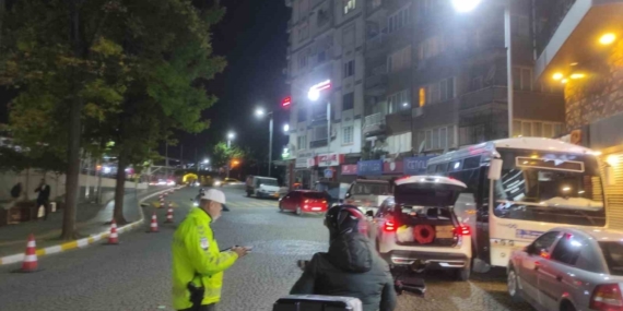 Aydın’da trafik ekiplerinden ‘reflektör yelek’ denetimi