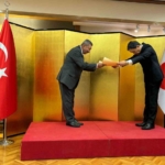 Aydın’ın başarılı müdürü Mumcu’ya Japonya İmparatorluk Nişanı verildi 1 Aydın’ın başarılı müdürü Mumcu’ya Japonya İmparatorluk Nişanı verildi