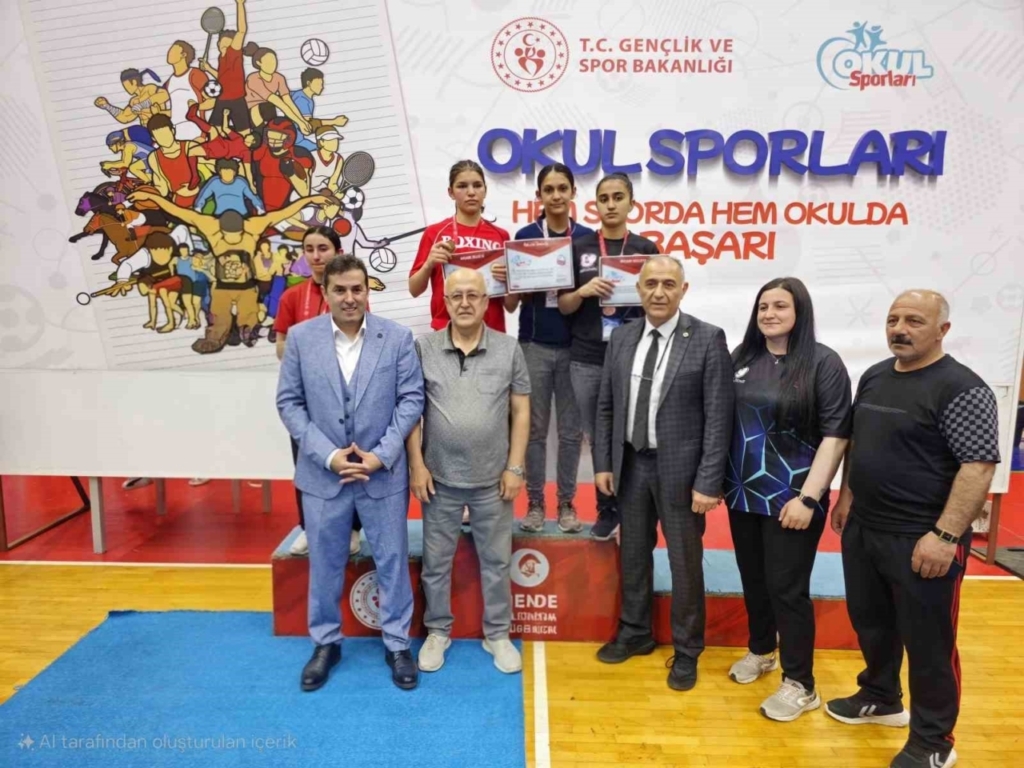 aydinli ebrar turkiye ucuncusu oldu 3aec2008563e
