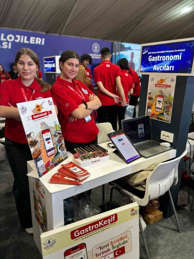 aydinli ogrenciler kibristaki final sergisinde yerini aldi 895508d0ce59