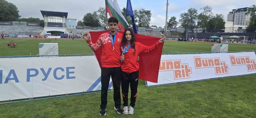 aydinli sporcular bulgaristandan basariyla dondu edea120c0fe9