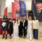 Aydınlılar Anneler Günü’nü Büyükşehir Belediyesi ile birlikte kutladı 8 Aydınlılar Anneler Günü’nü Büyükşehir Belediyesi ile birlikte kutladı