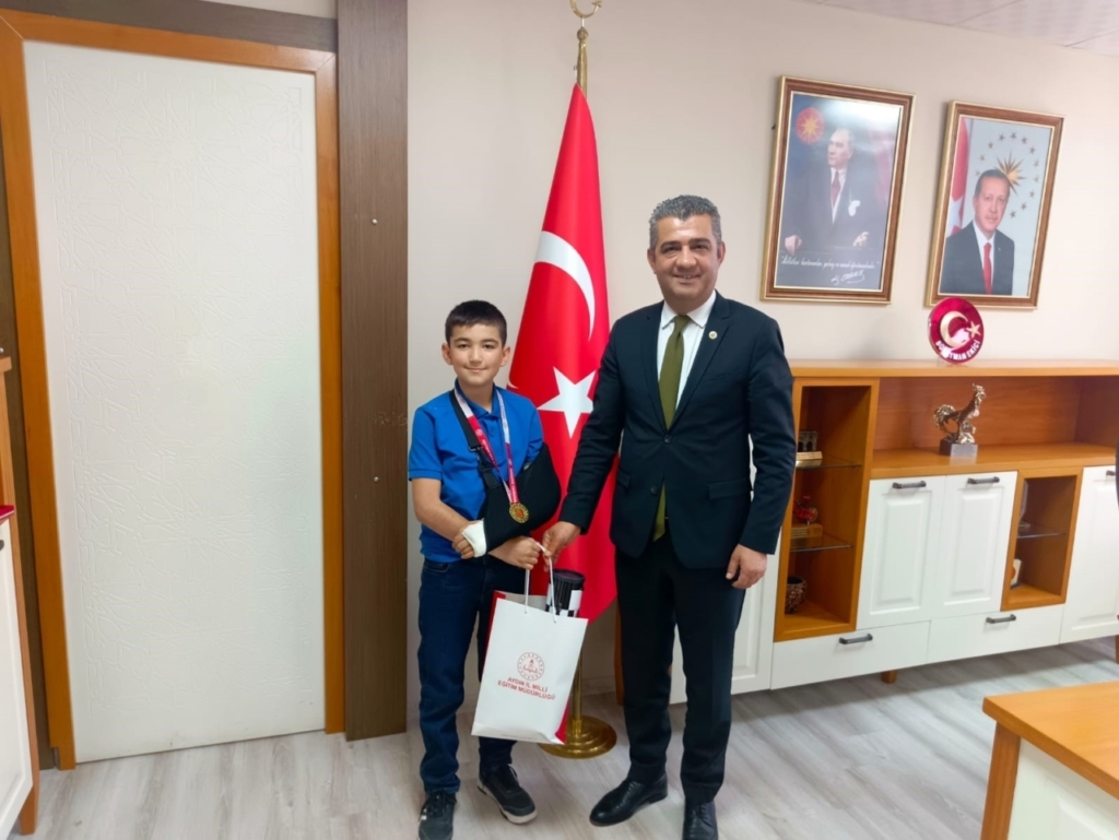 azmiyle engeli asti turkiye sampiyonu oldu 5216ca75fd55