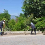 Bozdoğan Belediyesi’nden Yazıkent’te bahar temizliği 4 Bozdoğan Belediyesi’nden Yazıkent’te bahar temizliği