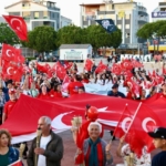 Didim’de 19 Mayıs coşkusu gece saatlerine kadar sürdü 2 Didim’de 19 Mayıs coşkusu gece saatlerine kadar sürdü