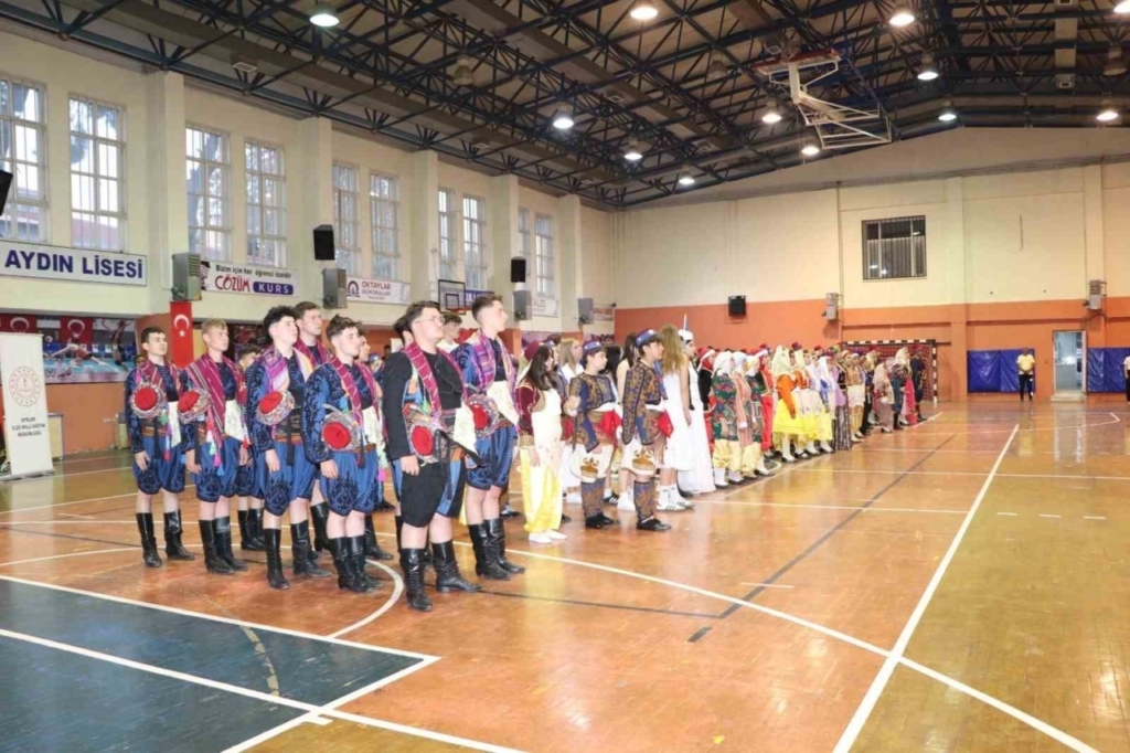 efelerde uluslararasi halk danslari festivali gerceklestirildi 64d3675de6f3