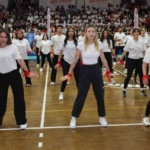 Gençlerin gösterileri ayakta alkışlandı 18 Gençlerin gösterileri ayakta alkışlandı