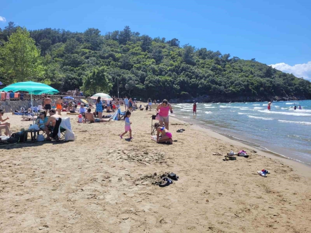gunesli hava sahillerini doldurdu 37bcb81edd55