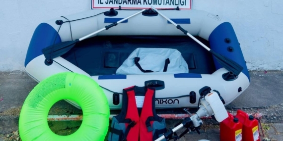 Kaçmaya çalıştığı botu şişirirken yakalandı