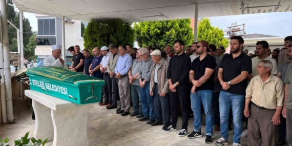 Kalp krizi geçirip hayatını kaybeden müezzin toprağa verildi