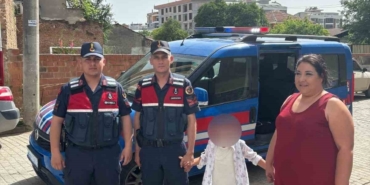 Kaybolan 8 yaşındaki çocuğu jandarma kısa sürede buldu