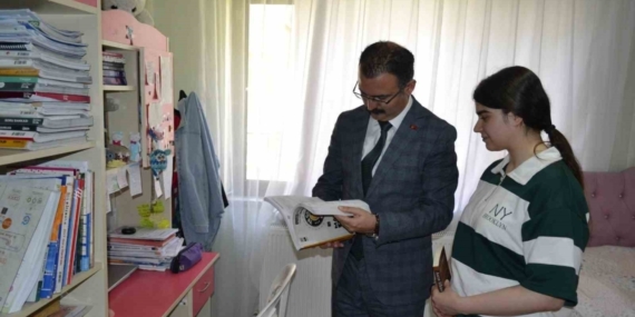 Kaymakam Ateş, öğrencilerin misafiri oldu