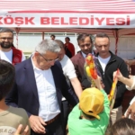 Köşk’teki uçurtma şenliğinde çocuklar doyasıya eğlendi 2 Köşk’teki uçurtma şenliğinde çocuklar doyasıya eğlendi