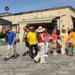Kuşadası’na iki kruvaziyerle 6 bin 409 turist geldi 2 Kuşadası’na iki kruvaziyerle 6 bin 409 turist geldi