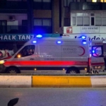 Kuşadası’nda iki grup arasında sopalı kavga 1 Kuşadası’nda iki grup arasında sopalı kavga