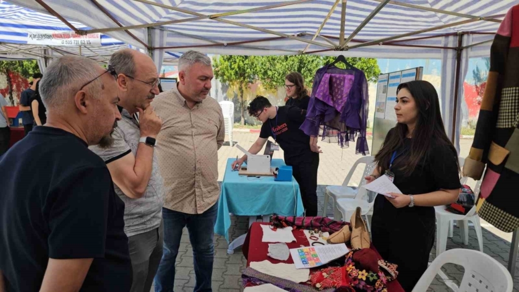 liseli gencler bilim fuarinda projelerini sergiledi cf90c212d29c