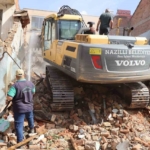 Nazilli’de metruk binalar yıkılıyor 2 Nazilli’de metruk binalar yıkılıyor